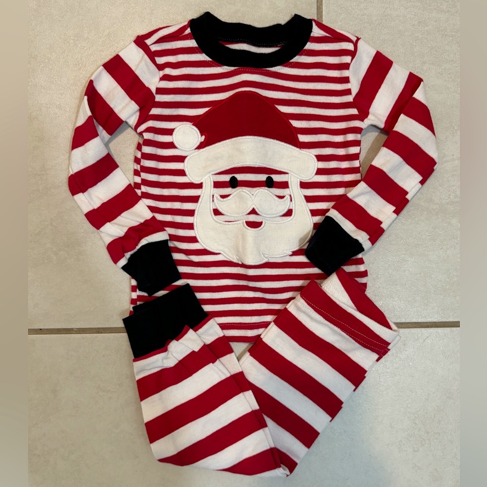 Children’s Place Santa Clause Christmas Pajamas Unisex Size 6-9 Months